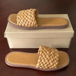Madewell Tan Puffy Woven Slide Sandals - Size 7.5
